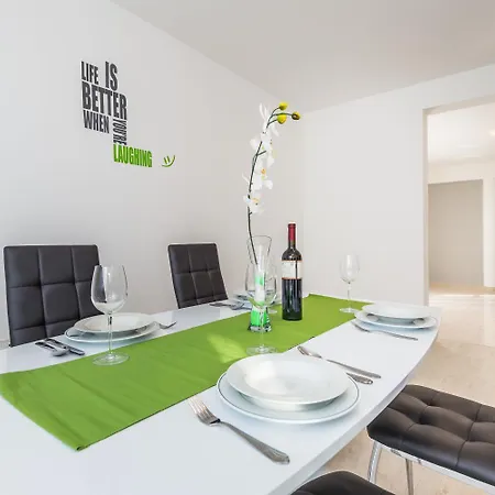 Ori A5 Apartment Pula