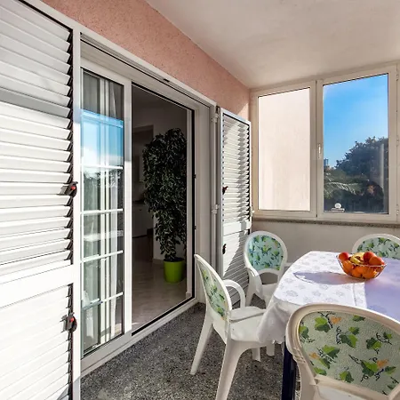 Apartment Ori A5 *